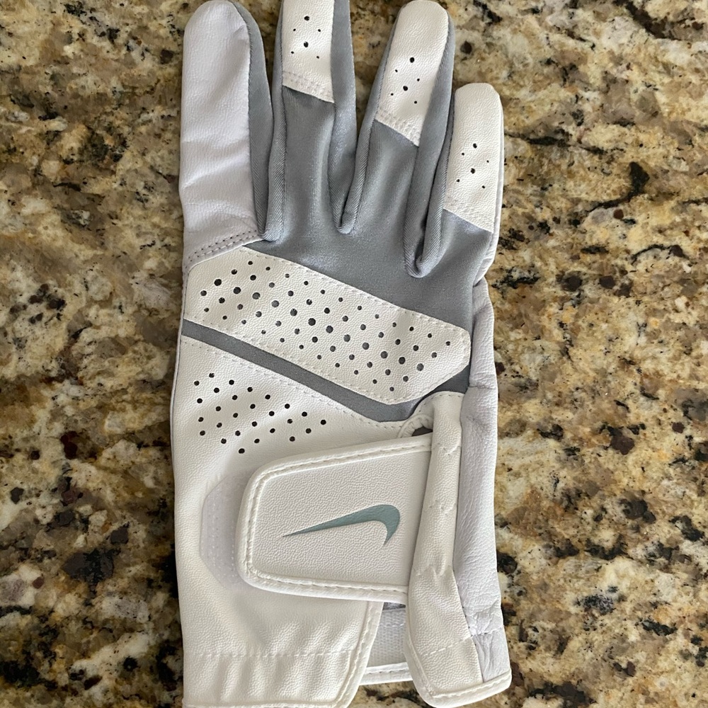 Nike tech extreme women’s golf glove